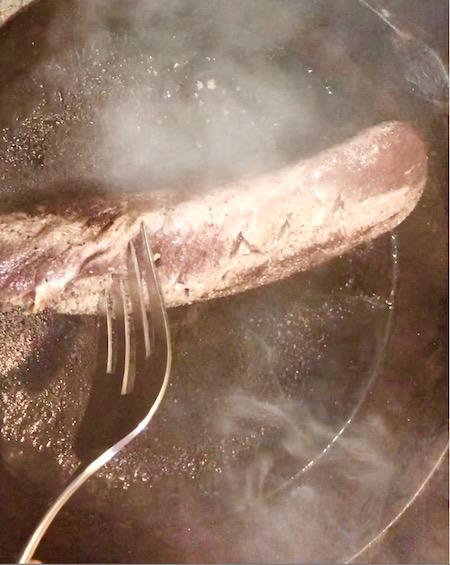 venison rolls with gravy